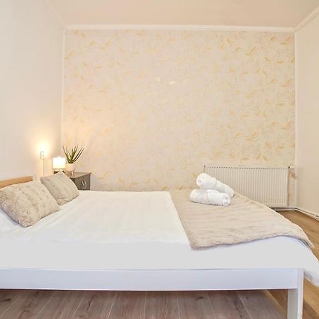 Comfort Apartment Baritiu Braşov Exteriör bild